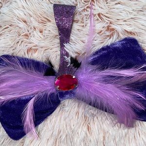 Yzma bow